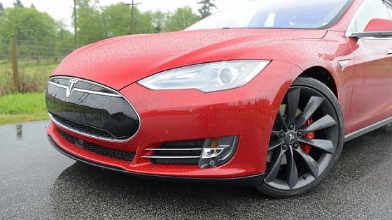 Video: 2015 Tesla Model S P85D Review