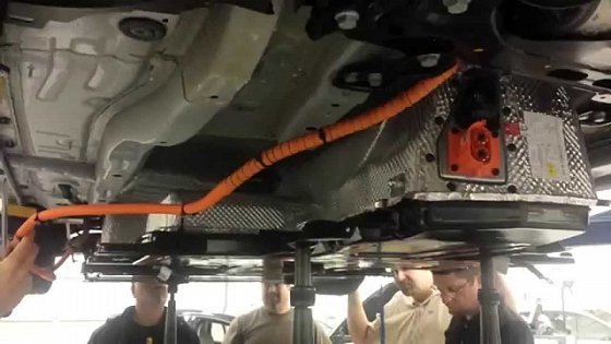 Video: VW e - Golf High Voltage Battery Pack Removal