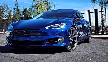 Tesla Model S P90D (2016)