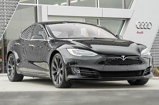 Tesla Model S P85+ (VIN: 5YJSA1E45LF414730)