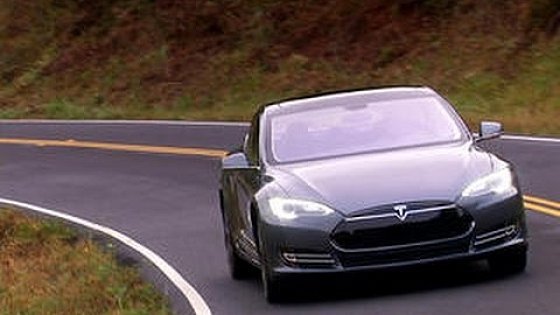 Video: On the road: Tesla Model S P85+