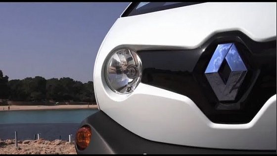 Video: Renault Twizy Review: Are Electric Cars Any Good? - /CHRIS HARRIS ON CARS