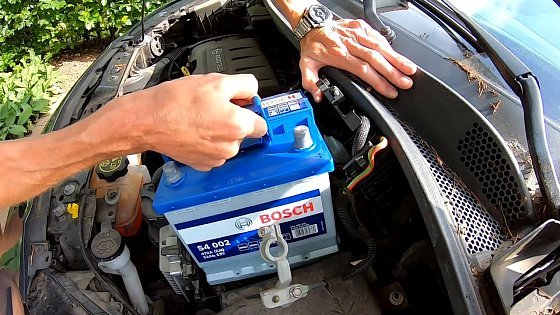 Video: How To Change the Battery from a Opel Corsa E