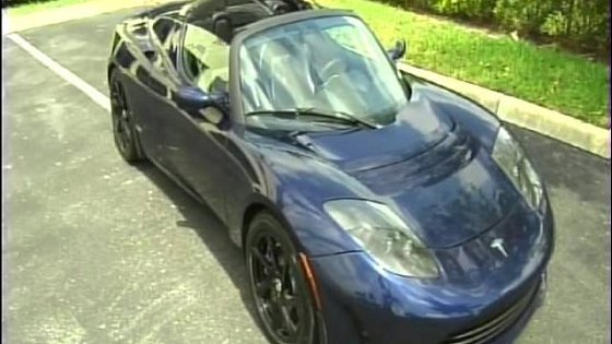 Video: Tesla Roadster (Spanish) Video by Voxel Group - Garage TV