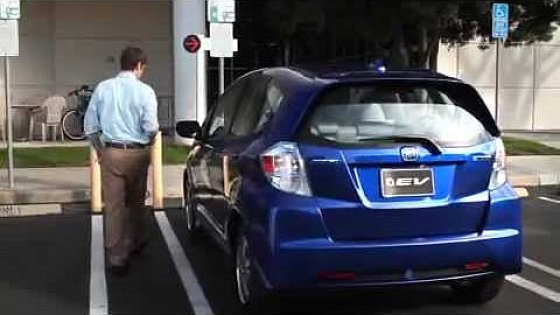 Video: 2013 Honda Fit EV