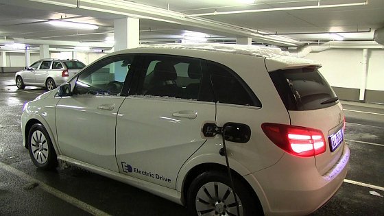 Video: Mercedes B-class Electric Drive charging on 11 kW via Tesla&#39;s UMC