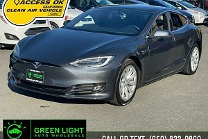 Tesla Model S 75D (VIN: 5YJSA1E21JF275482)