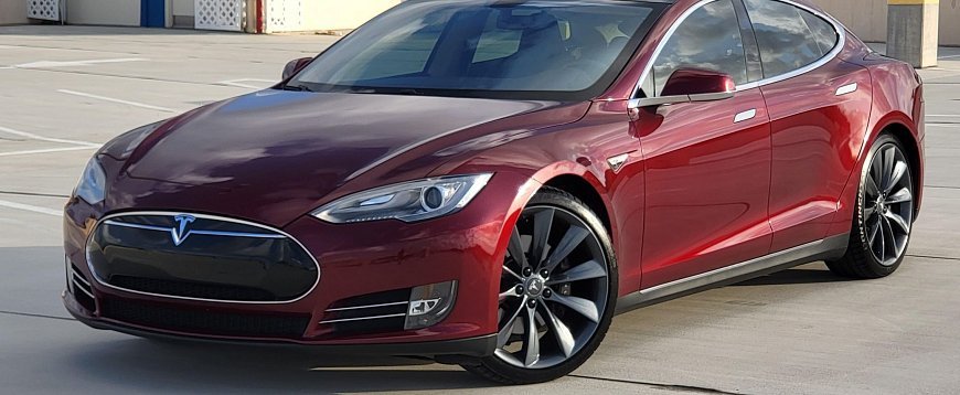 Tesla Model S 60 (2015)