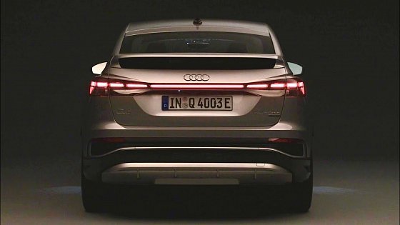 Video: New Audi Q4 Sportback e-tron at night - CRAZY digital LED lights with signatures &amp; AMBIENT lights