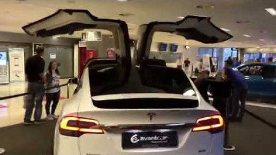 Video: Tesla Model X 90D walkaround