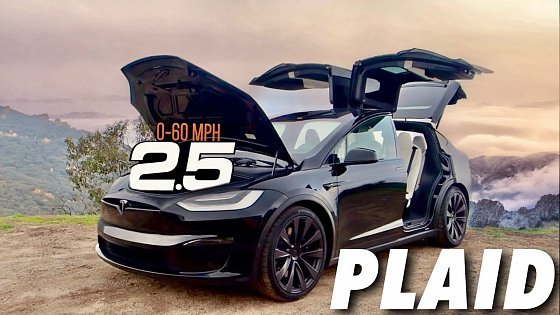 Video: FASTEST SUV EVER!! 2022 Tesla Model X Plaid!