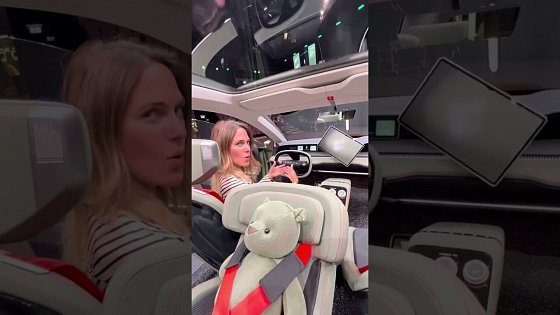Video: Skoda Vision 7s - is this the craziest electric car interior ever?! #shorts | jessicarmaniac | POV