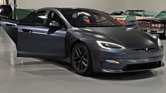 Video: 2022 Tesla Model S Long Range - Exterior and Interior Details